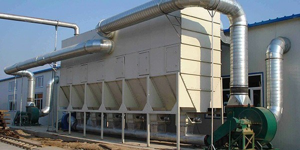 安全防爆的布袋除塵器，15年廠家耀先環(huán)境生產(chǎn)靠譜設(shè)備